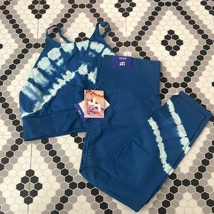 NWT- blue tie dye workout set